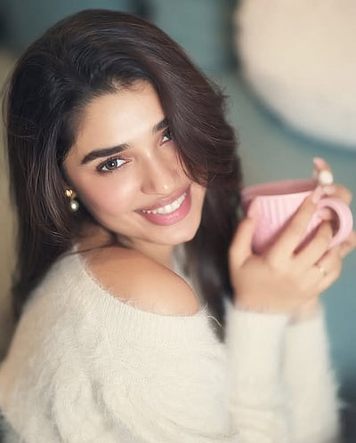 காபி வித் காதல்.. கீர்த்தி ஷெட்டி!