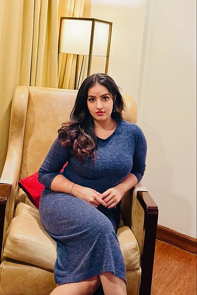 அழகிய தீயே... மாளவிகா மேனன்!