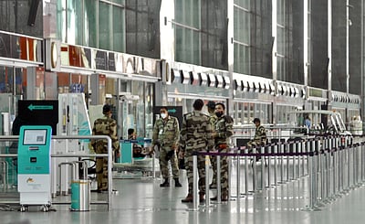 பெங்களூரு விமான நிலையத்தில் கொரிய பெண்ணிடம் பாலியல் அத்துமீறல்! ஊழியர் கைது!