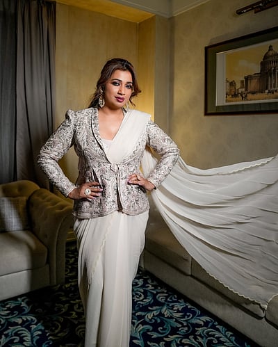 இன்னிசை அளபெடையே... ஸ்ரேயா கோஷல்!