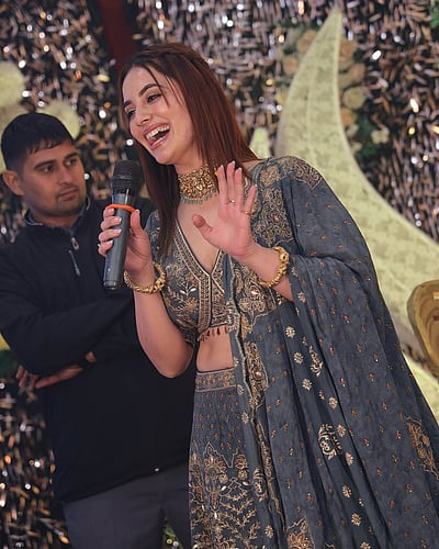 திருமண வைபோகமே.. பிரியங்கா ரேவ்ரி