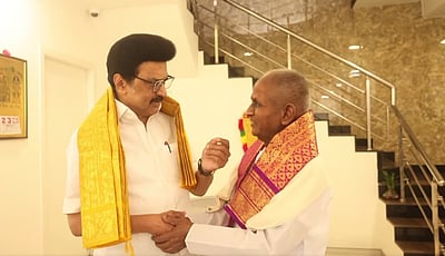 இளையராஜாவை நேரில் சென்று வாழ்த்திய முதல்வர் ஸ்டாலின்!