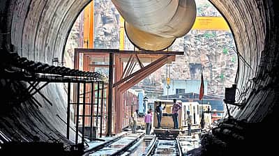 தெலங்கானா சுரங்க விபத்து: விஞ்ஞானிகள் பரிந்துரைத்த  இடங்களில் மீட்புப் பணி!