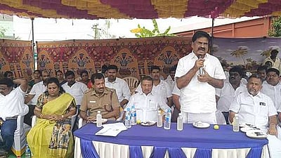 திருச்செங்கோட்டில் தீயணைப்புத்துறையினருக்கு
 ரூ.3.23 கோடியில் குடியிருப்புகள் கட்ட பூமிபூஜை