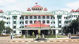 ஊராட்சி நிதி மோசடி விவகாரம்: மதுரை ஆட்சியரின் நடவடிக்கைக்கு உத்தரவு