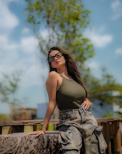 காட்டுவழி போற பொண்ணே... அனுஷ்கா சென்!