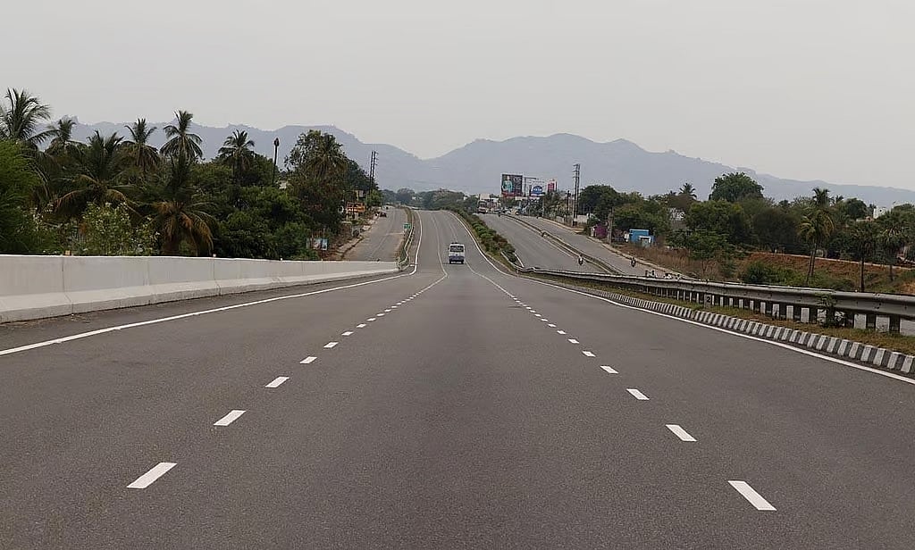 தேசிய நெடுஞ்சாலைகளில் விபத்துகளைத் தடுக்க வழிகாட்டுதல்கள்: உச்சநீதிமன்றம் திட்டம்