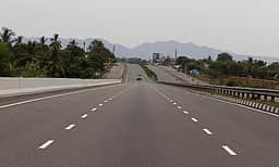 மாநில நெடுஞ்சாலை எண் 40 இல்
செப். 6-க்குள் சாலை ஆக்கிரமிப்புகளை அகற்ற மக்களுக்கு எச்சரிக்கை