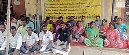 புதுச்சேரியில் தேசிய சுகாதார திட்ட ஊழியா்கள் போராட்டம் வாபஸ்