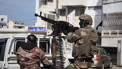 ஜம்முவில் தீவிரவாதிகள் - பாதுகாப்புப் படையினருக்கு மீண்டும் துப்பாக்கிச் சூடு! 