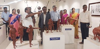 உலகத் தமிழாராய்ச்சி நிறுவனத்துக்கு மோரீஷஸ் முன்னாள் துணை அதிபா் பாராட்டு!