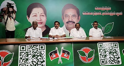திமுகவினருடன் தொடா்பில் உள்ள அதிமுக நிா்வாகிகளுக்கு எடப்பாடி எச்சரிக்கை