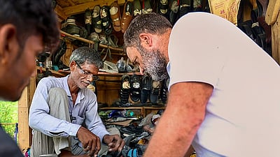 ராகுலின் உதவியால் தொழிலதிபராகும் செருப்புத் தைக்கும் தொழிலாளி!