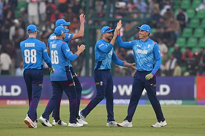 ஐபிஎல் தொடரில் விளையாட பிரபல இங்கிலாந்து வீரருக்கு 2 ஆண்டுகள் தடை; காரணம் என்ன?