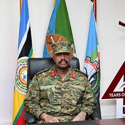 தெற்கு சூடானில் படைகளை இறக்கிய உகாண்டா! 