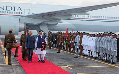 மோரீஷஸில் பிரதமர் மோடிக்கு பிரம்மாண்ட வரவேற்பு!