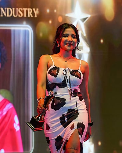 ஃபிட்னஸ் ஐகான்... சாக்‌ஷி அகர்வால்!