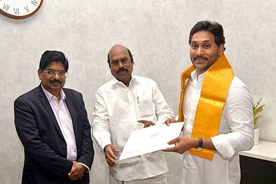 தொகுதி மறுசீரமைப்பு: ஜெகன் மோகனுடன் திமுக நிர்வாகிகள் சந்திப்பு! 