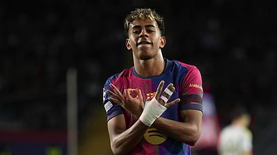 நோன்பிருந்தும் சிறப்பாக விளையாடி வரலாற்றுச் சாதனை படைத்த 17 வயது வீரர்..!