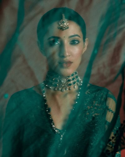 மரகத விழியாள்.. நேஹா ஷெட்டி! 