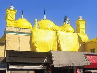 ஹோலி: வட மாநிலங்களில் திரையிட்டு மூடப்படும் மசூதிகள்! என்ன நடக்கிறது?