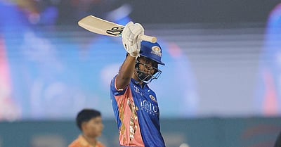 மகளிர் பிரீமியர் லீக் எலிமினேட்டர்: குஜராத் ஜெயண்ட்ஸுக்கு 214 ரன்கள் இலக்கு!