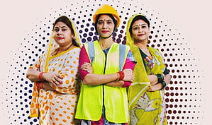  வேலைக்குச் செல்கின்றனா்... ஆனால்? 