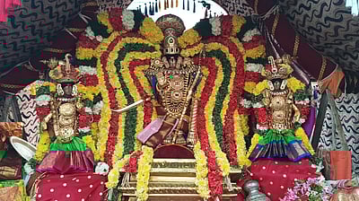 பூம்புகார் காவிரி சங்கமத்துறையில் நாண்மதிய பெருமாள் கோயில் தீர்த்தவாரி!