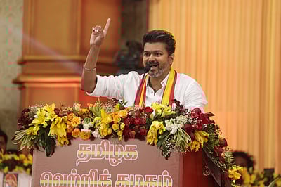 திமுகவும் பாஜகவும் மறைமுகக் கூட்டாளிகள்; திமுகவுடன்தான் போட்டி: தவெக தலைவர் விஜய்