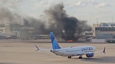 அமெரிக்கா: தரையிறங்கிய விமானத்தில் தீ! 172 பயணிகள் நிலை?