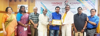 உலகில் மிகவும் தொன்மையான மொழி தமிழ்: கவிஞா் முத்துலிங்கம்