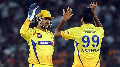 மறக்க முடியாத பரிசளித்த தோனி: அஸ்வின் நெகிழ்ச்சி!