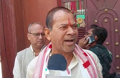 பிற்படுத்தப்பட்ட வகுப்பைச் சேர்ந்தவர் என்பதால் லாலுவை குறிவைக்கும் பாஜக: பிரபுநாத் யாதவ்