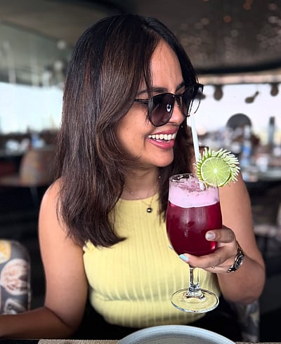 உன் சிரிப்பினில்... நந்திதா ஸ்வேதா!