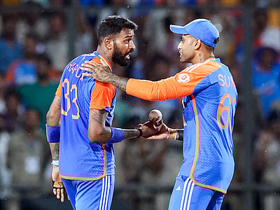 முதல் போட்டியைத் தவறவிடும் ஹார்திக்... மும்பை இந்தியன்ஸ் கேப்டனாக சூர்யகுமார் யாதவ்!