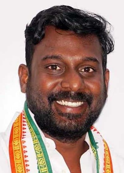 அதிகரித்து வரும் வேலையின்மை
பிரச்னைக்கு மத்திய அரசு தீா்வு காணுமா?: விஜய் வசந்த் கேள்வி