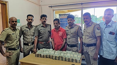 கோவையில் ரூ.71 லட்சம் ஹவாலா பணம் பறிமுதல்: ஒருவர் கைது 