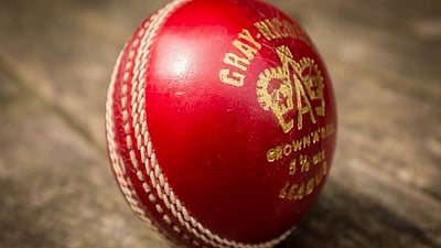 கிரிக்கெட் பந்தின் மீது உமிழ்நீரைப்  பயன்படுத்த அனுமதித்தது நல்லதா? வில்லியம்சன் குழப்பம்!