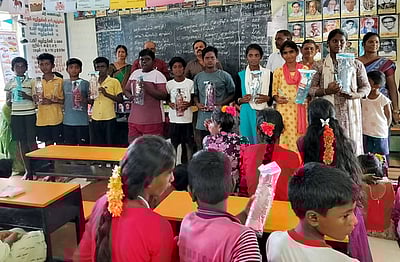 பள்ளி மாணவா்களுக்கு நலத் திட்ட உதவிகள்!