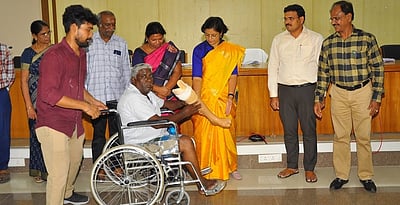 பயனாளிகளுக்கு  நல உதவிகள்: ஆட்சியா் வழங்கினாா்