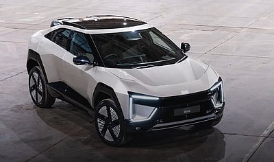 மஹிந்திராவின் புதிய மின்சார கார்! ஒருமுறை சார்ஜ் செய்தால் 682 கி.மீ. பயணம்!