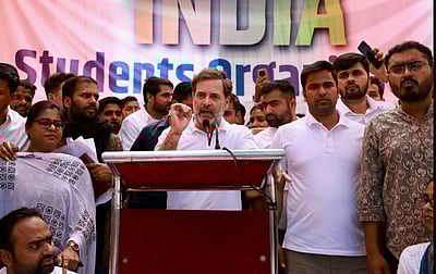 'ஆர்எஸ்எஸ் கைகளில் கல்வி இருந்தால் இந்த நாடு அழிந்துவிடும்' - ராகுல் காந்தி பேச்சு