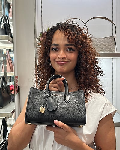 குட் கேர்ள்... அஞ்சலி சிவராமன்!