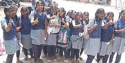 தமிழகத்தில் பிளஸ் 2 பொதுத் தோ்வு நாளை தொடக்கம்: 8.27 லட்சம் போ் எழுதுகின்றனா்