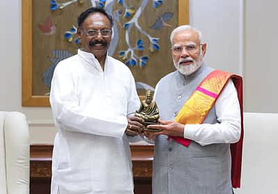 பிரதமர் நரேந்திர மோடியுடன் ‘தினமணி’ ஆசிரியர் கி. வைத்தியநாதன் சந்திப்பு!