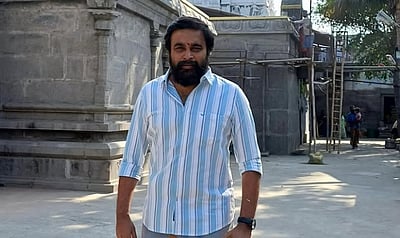 இணையத் தொடரில் நடிக்கும் சசிகுமார்!