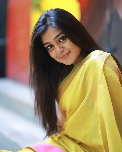 பூக்காலத்தில்.... வர்ஷினி சுரேஷ்! 