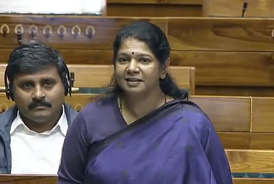 வெளிநாடுவாழ் இந்தியர்களுக்கு ஆபத்தை ஏற்படுத்தும் மசோதா: கனிமொழி எம்.பி.