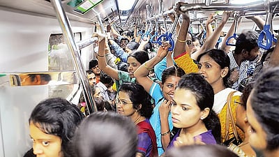 ரயில்களில் பெண் பயணிகளின் பாதுகாப்புக்கு புதிய வாட்ஸ் ஆப் குழு!