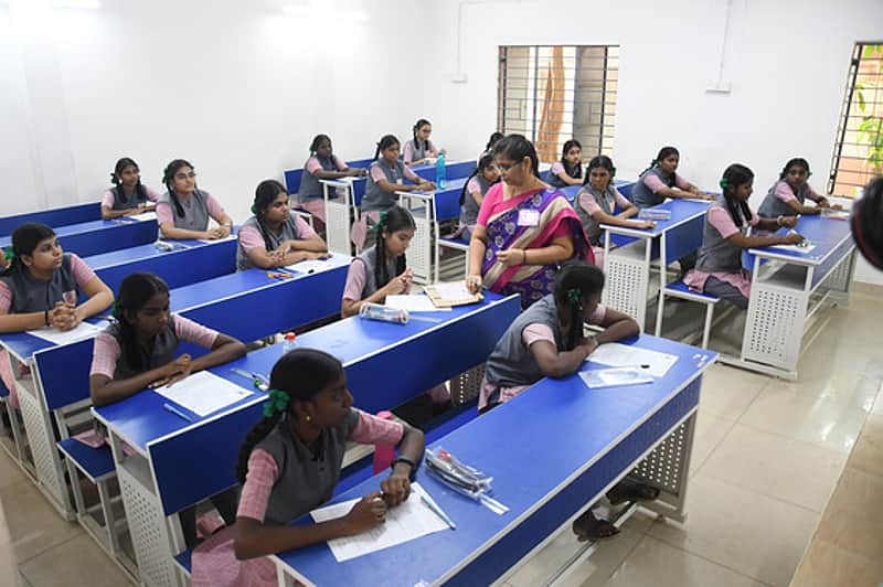 TN school